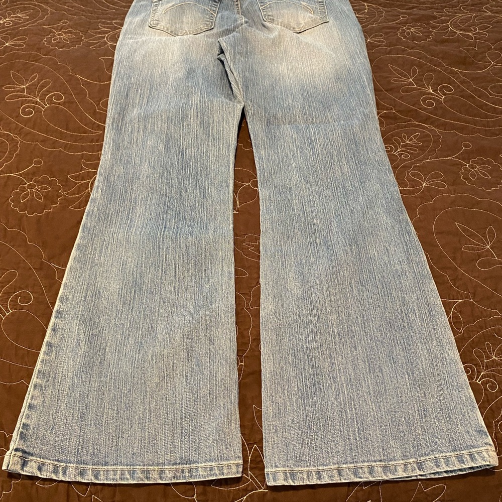 Gloria Vanderbilt Women’s Medium Size 10 Short Jeans - Picture 2 of 7